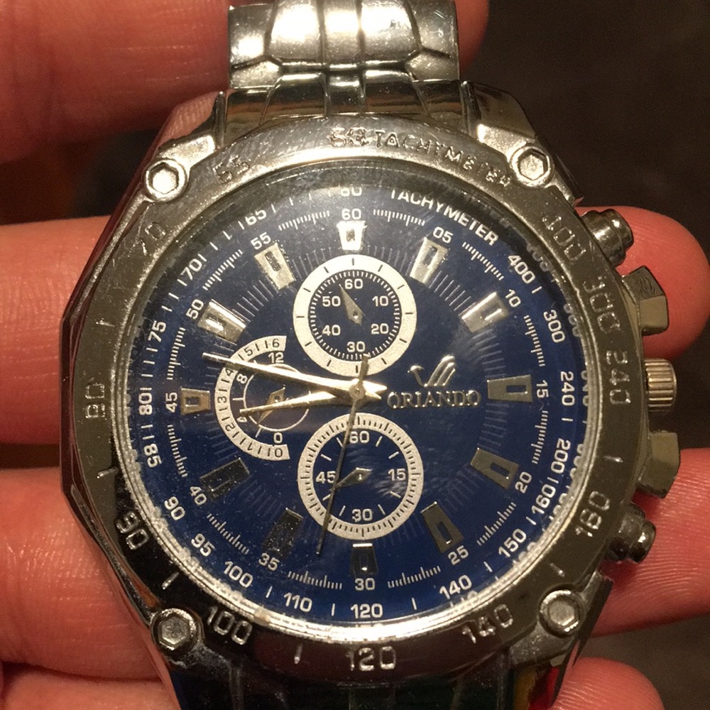 Watch - Picture 2 of 3